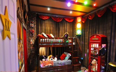 pitch perfect bedroom